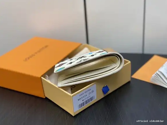 Official oldcobbler VUITTON MULTIPLE WALLET-11.5*9*1.5cm LOUIS 0629